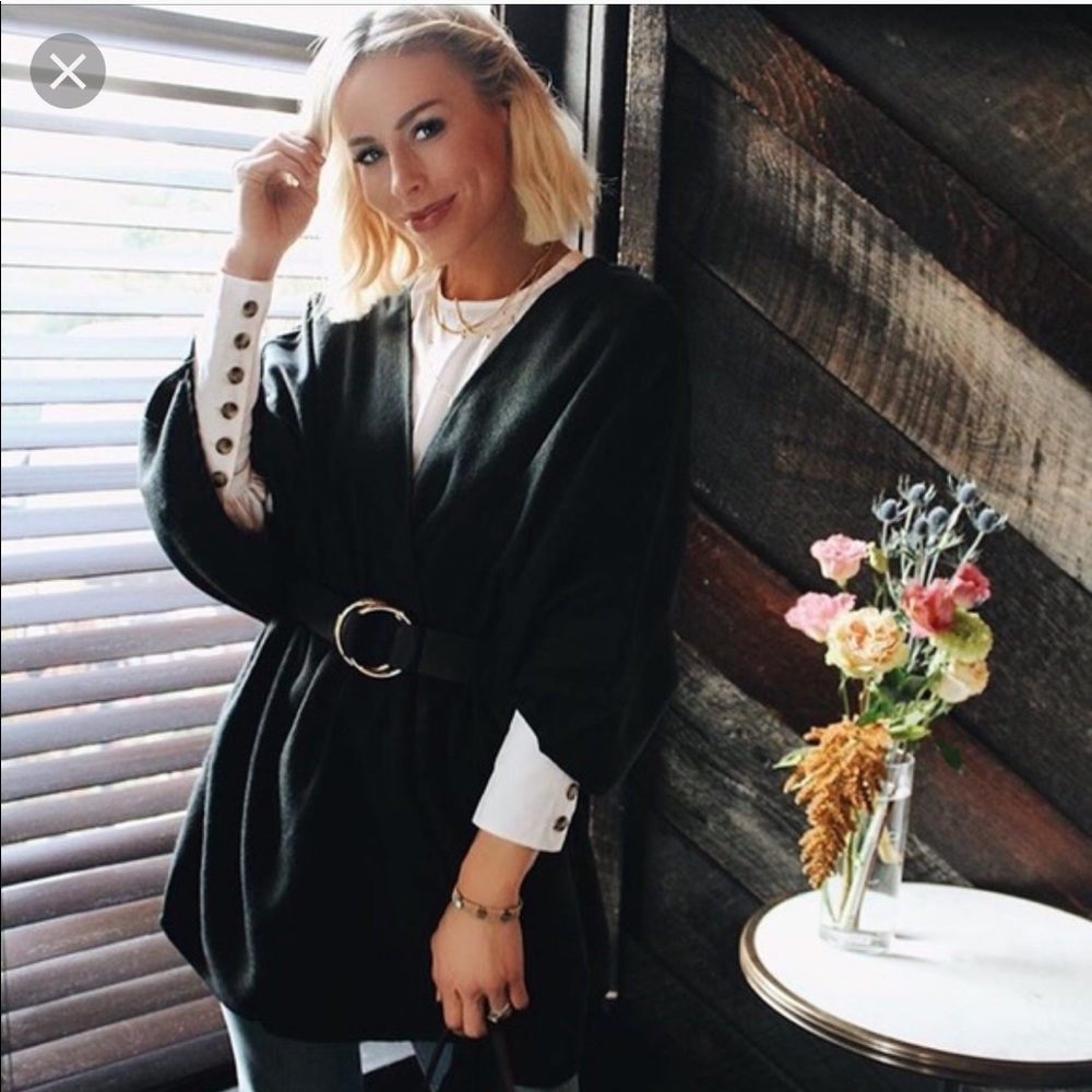 NWOT Cleobella Black Capelet (box of style)